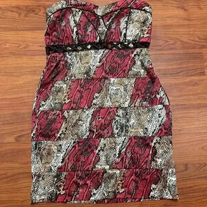 XOXO Red Bodycon Strapless Dress Sweetheart Neckline